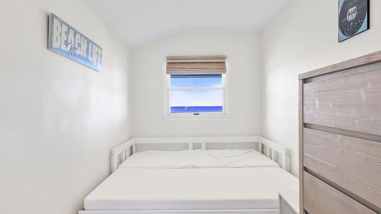 Photo of Bedroom in Manasquan