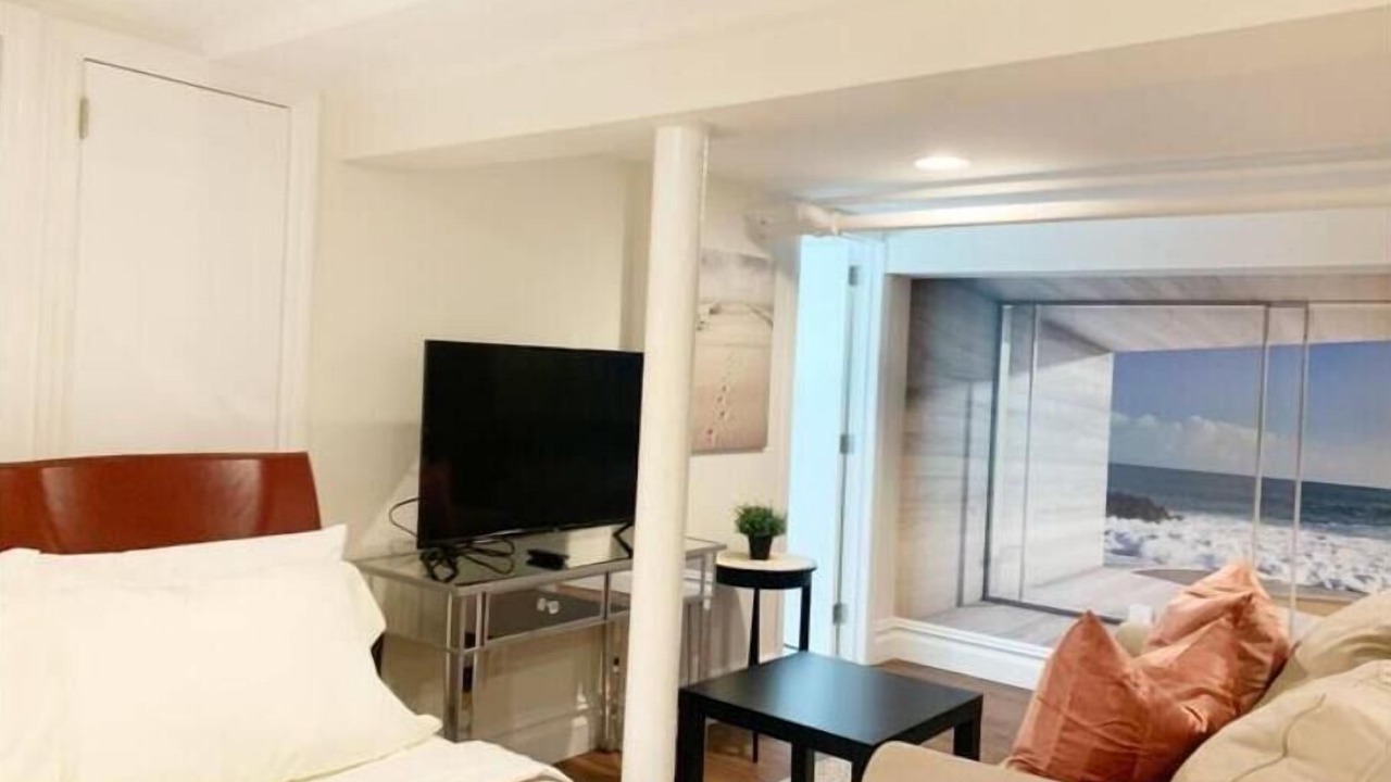 Photo of Bedroom in Weequahic