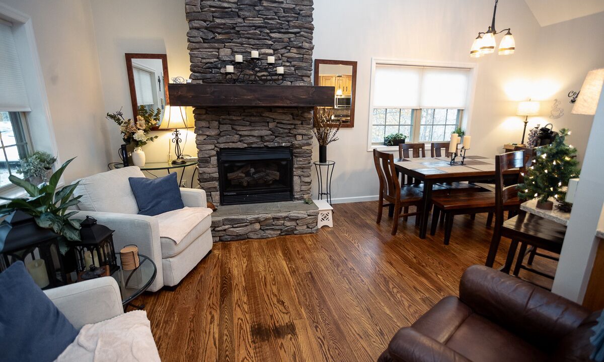 Photo of Livingroom in Harrisonville