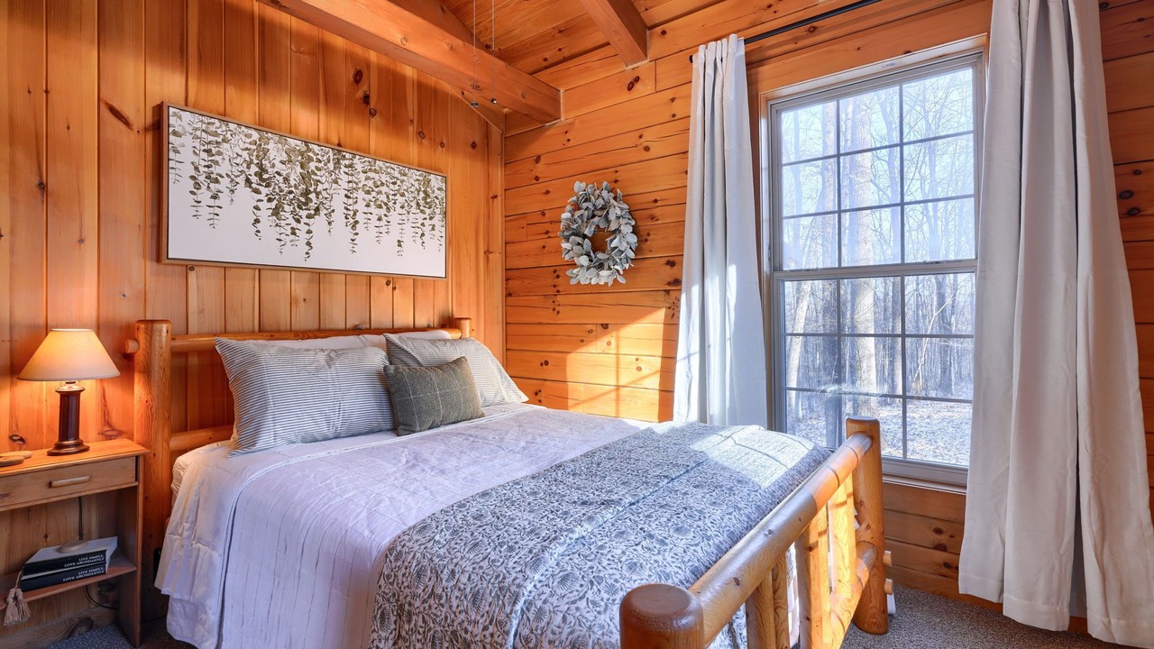 Photo of Bedroom in Creola