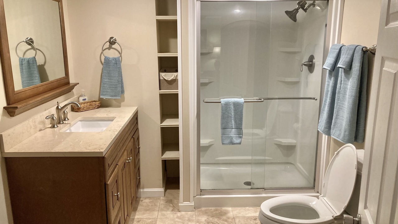 Photo of Bathroom in Roseland