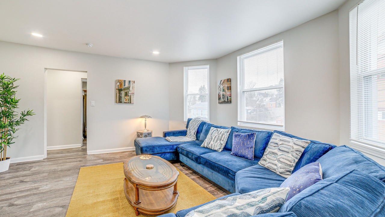 Photo of Livingroom in Brighton Heights
