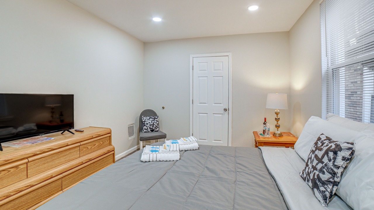 Photo of Bedroom in Brighton Heights