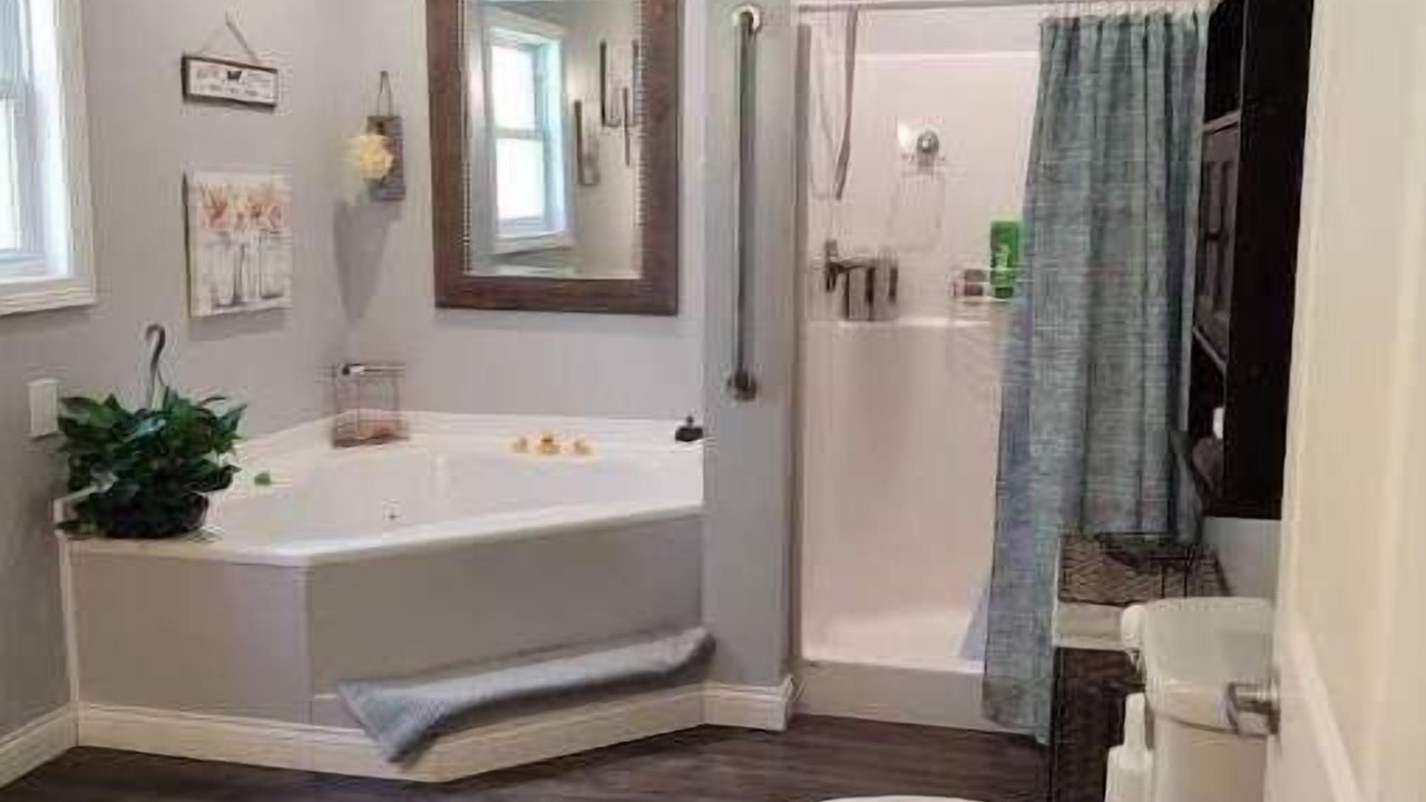 Photo of Bathroom in Geneva-on-the-Lake