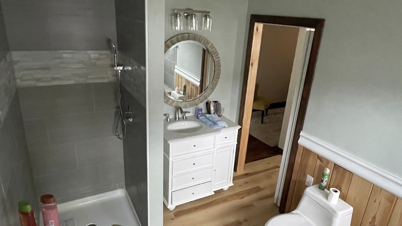 Photo of Bathroom in Austinburg