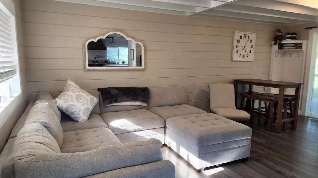 Photo of Livingroom in Thompson