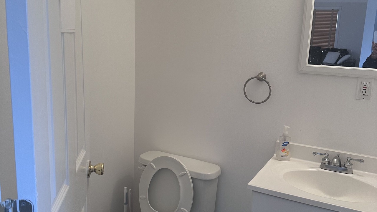 Photo of Bathroom in Hopelawn