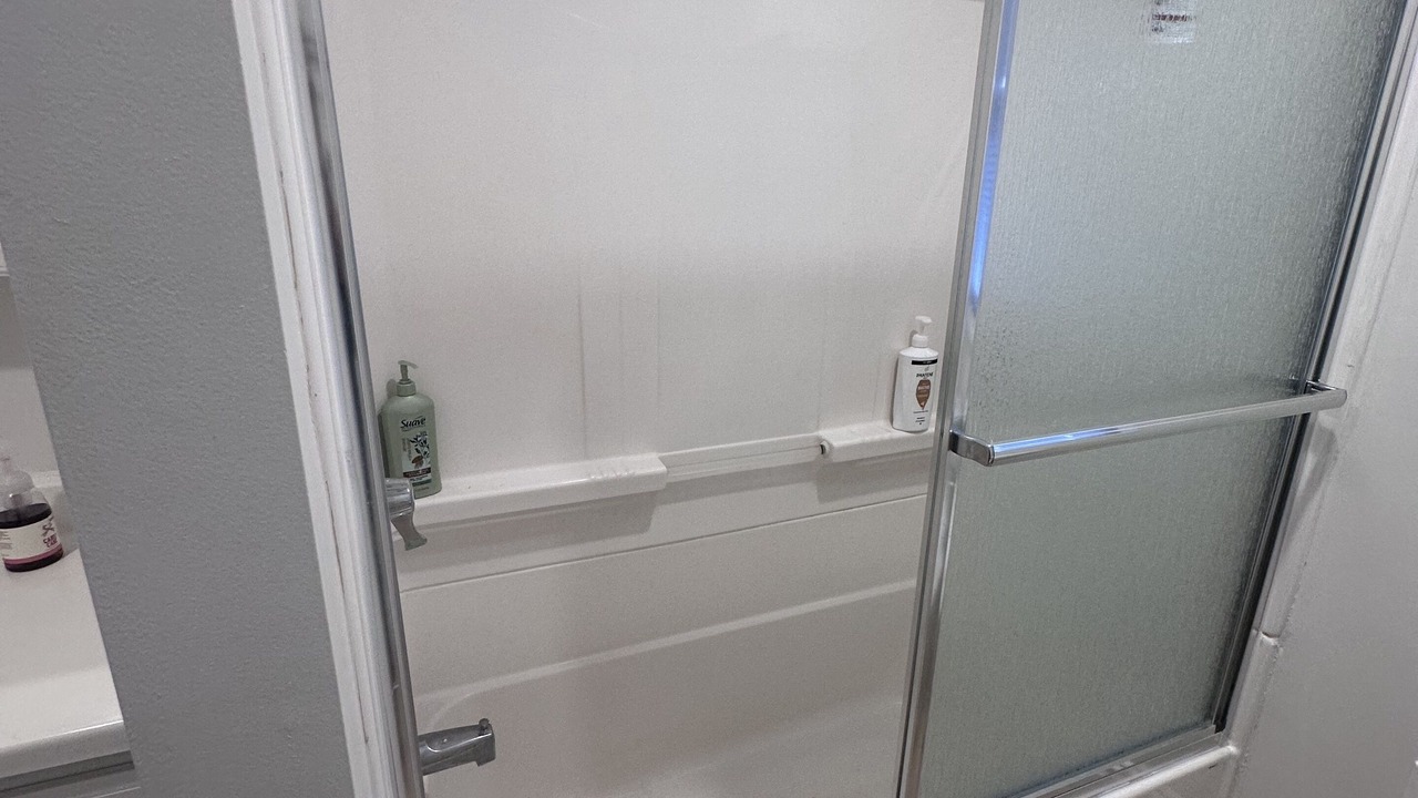 Photo of Bathroom in Hopelawn