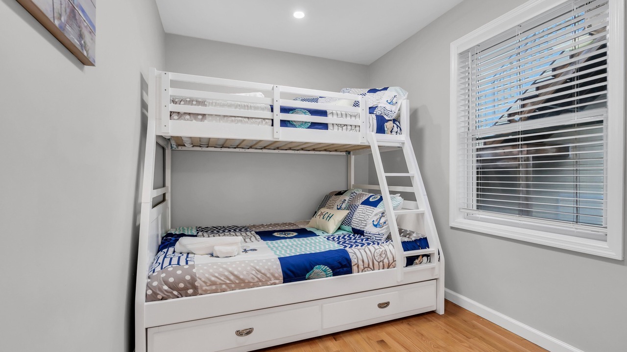 Photo of Bedroom in Seaside Heights