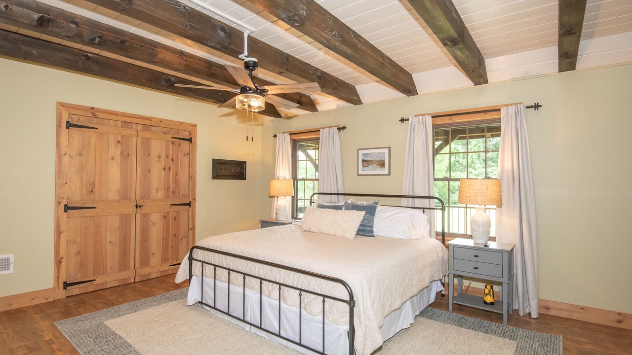 Photo of Bedroom in Everett