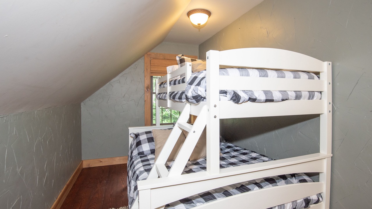 Photo of Bedroom in Everett