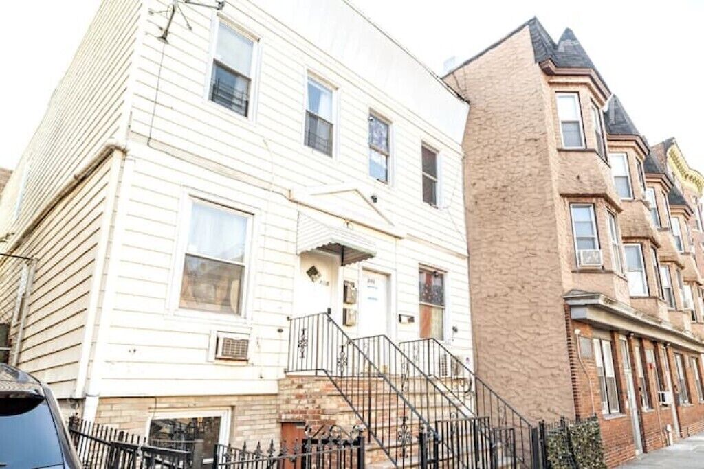 Photo of Outdoor in West Side