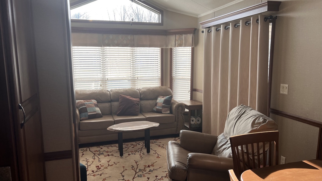 Photo of Livingroom in McKean