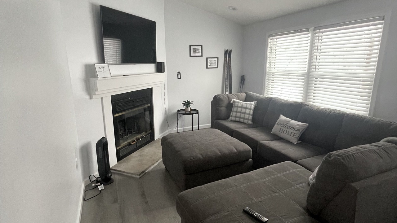 Photo of Livingroom in Tobyhanna