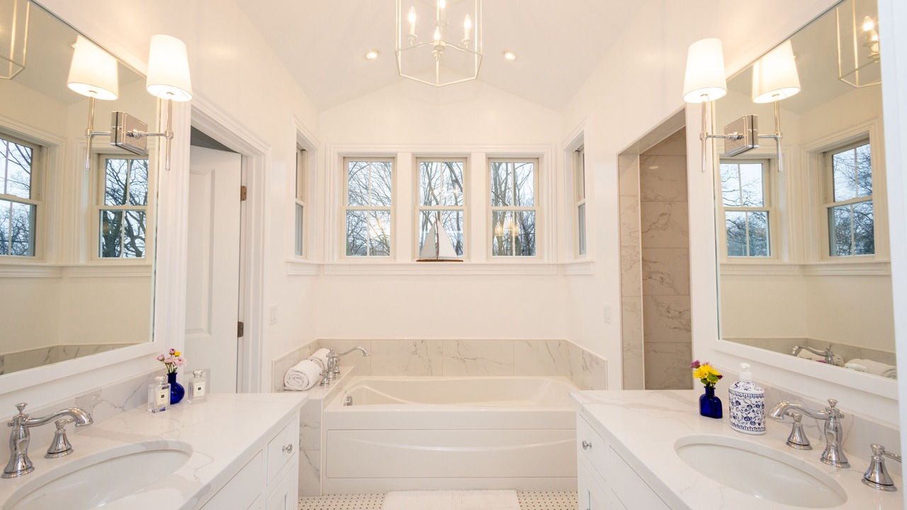 Photo of Bathroom in Lakeside