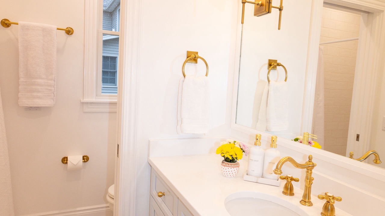 Photo of Bathroom in Lakeside