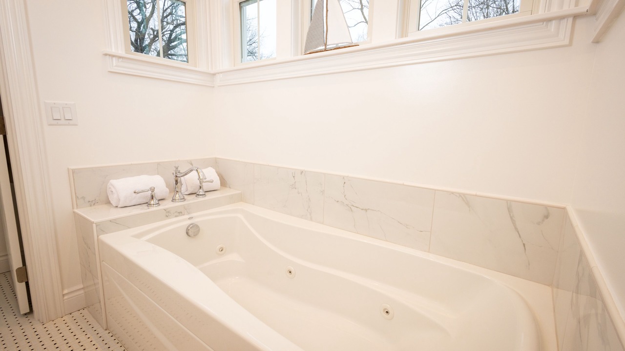 Photo of Bathroom in Lakeside