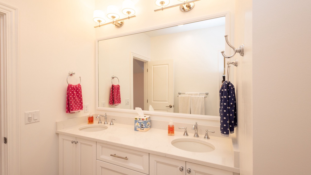 Photo of Bathroom in Lakeside