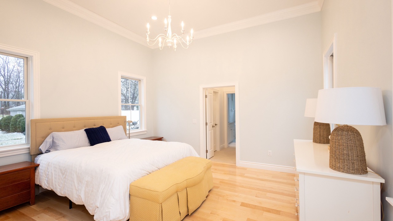 Photo of Bedroom in Lakeside