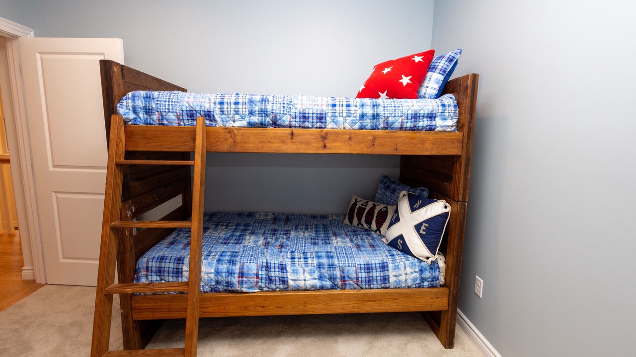 Photo of Bedroom in Lakeside