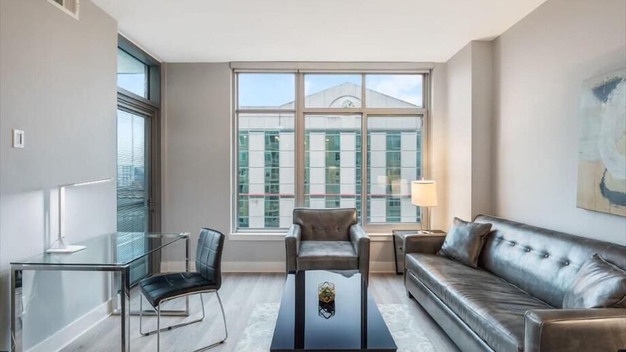 Photo of Bedroom in Woodmont Triangle