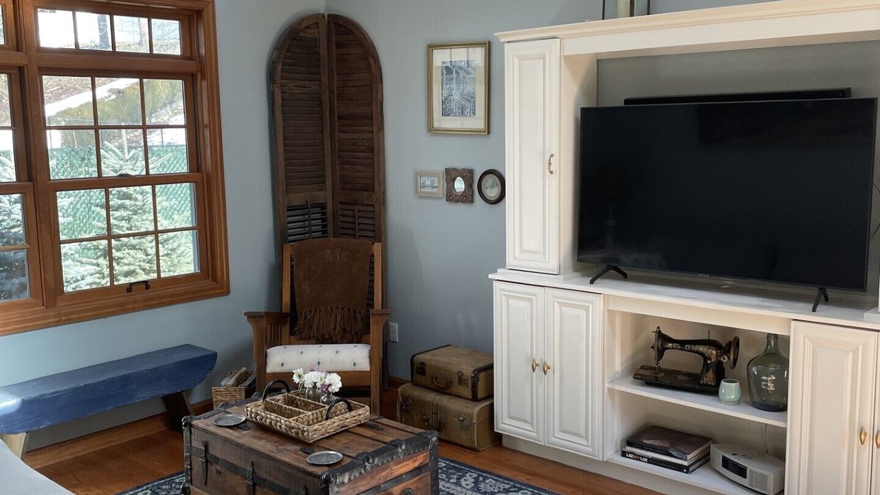 Photo of Livingroom in Mount Lebanon