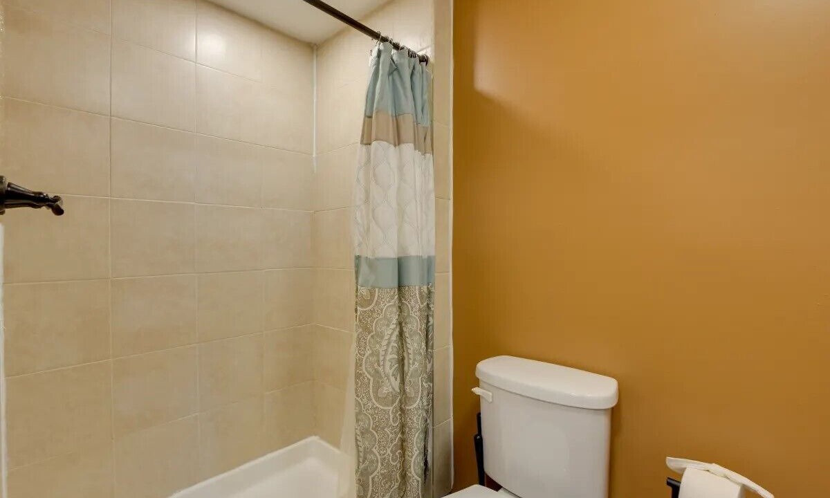 Photo of Bathroom in Fairland