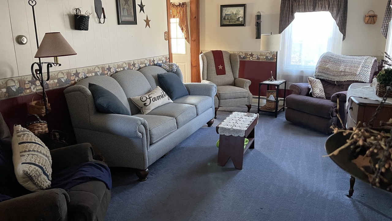 Photo of Livingroom in West Milton