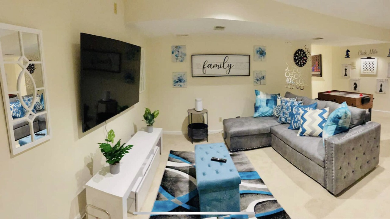 Photo of Livingroom in Lake Arbor