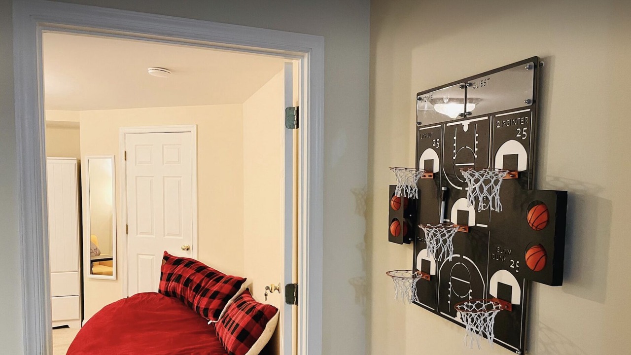 Photo of Bedroom in Lake Arbor