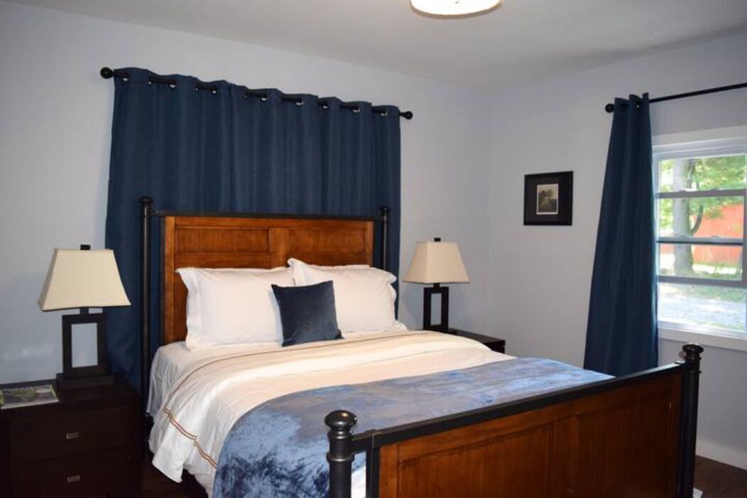 Photo of Bedroom in Henryville