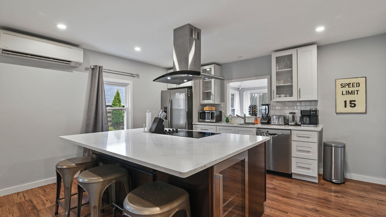 Photo of Kitchen in Henryville