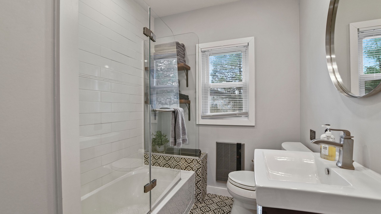 Photo of Bathroom in Henryville