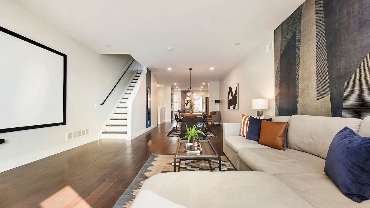 Photo of Livingroom in Central Northside