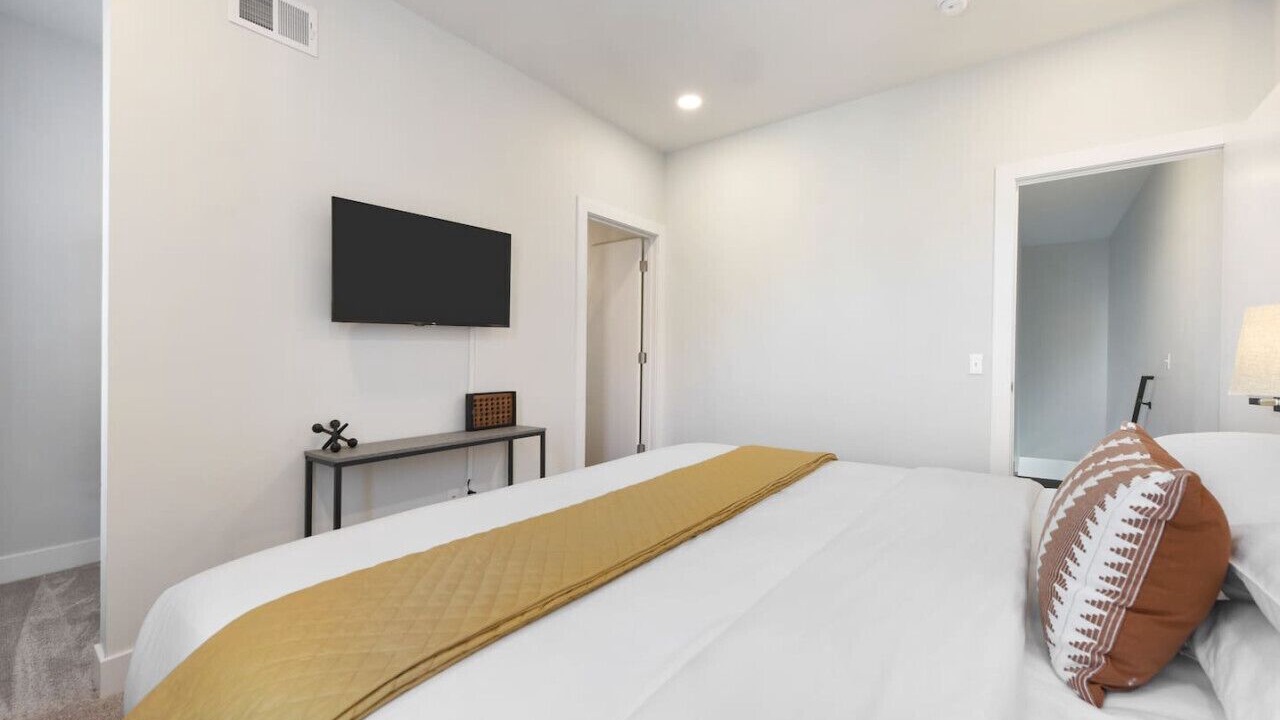 Photo of Bedroom in Central Northside