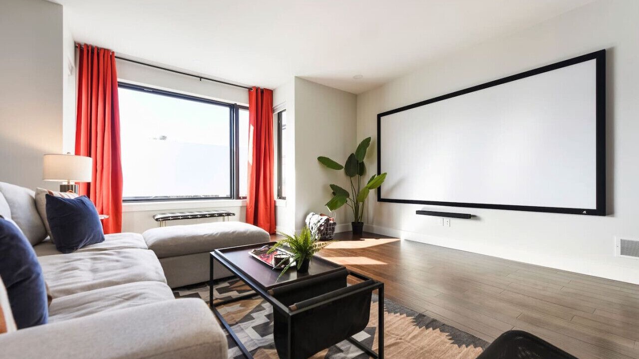 Photo of Livingroom in Central Northside