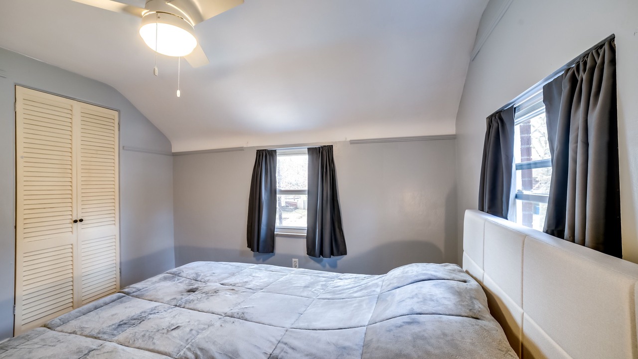 Photo of Bedroom in Penn Hills