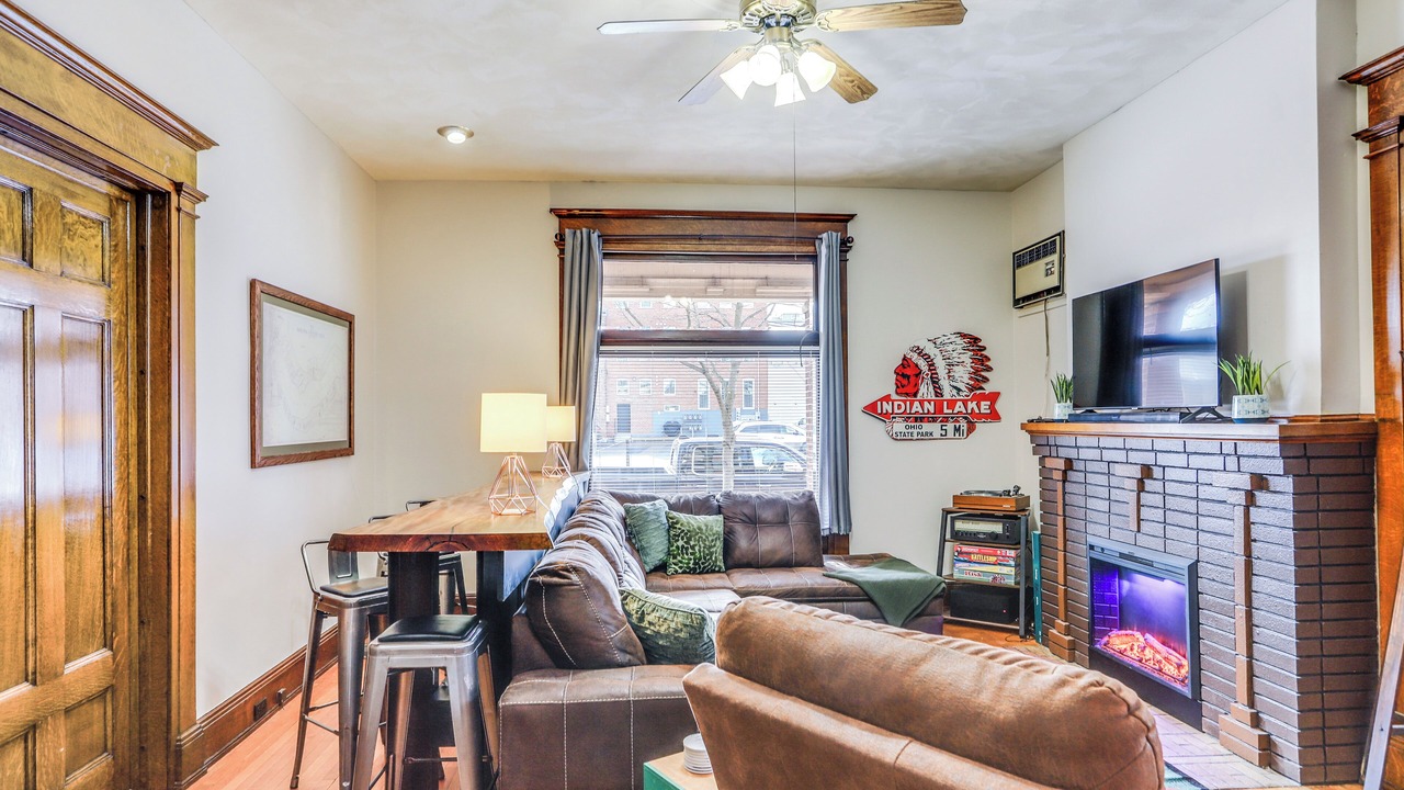 Photo of Livingroom in Tiffin