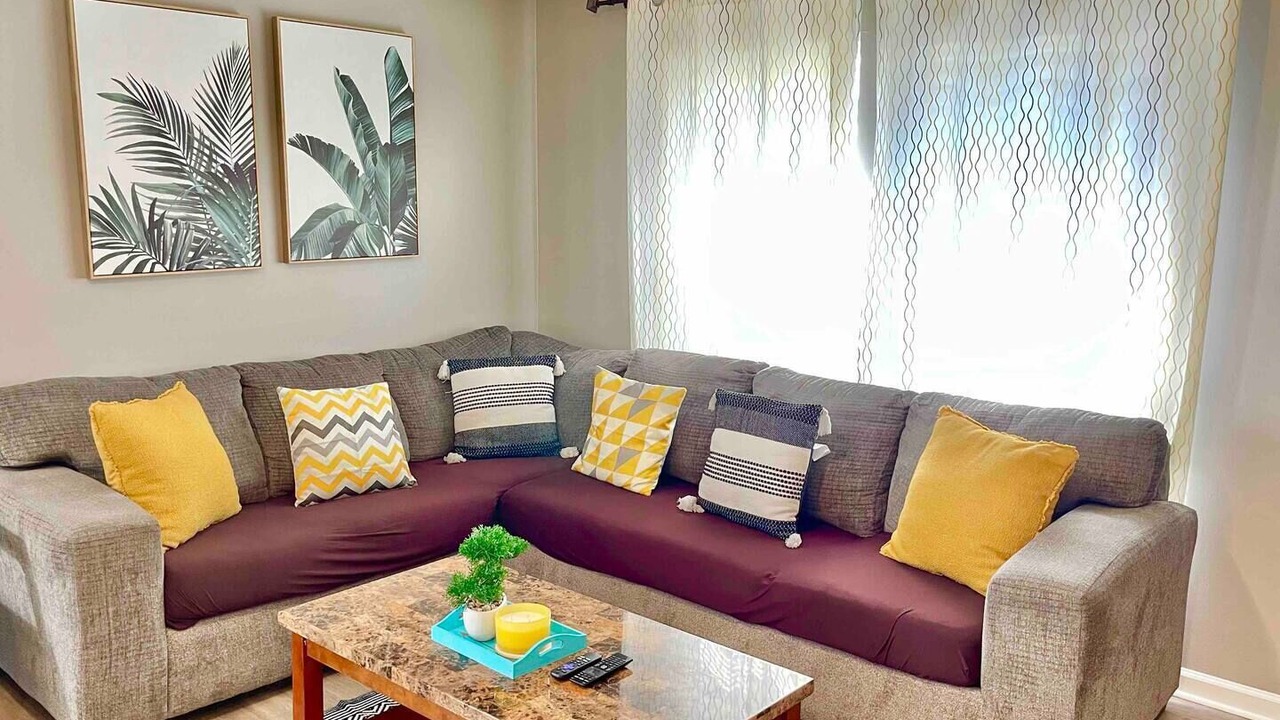 Photo of Livingroom in Lincoln Village