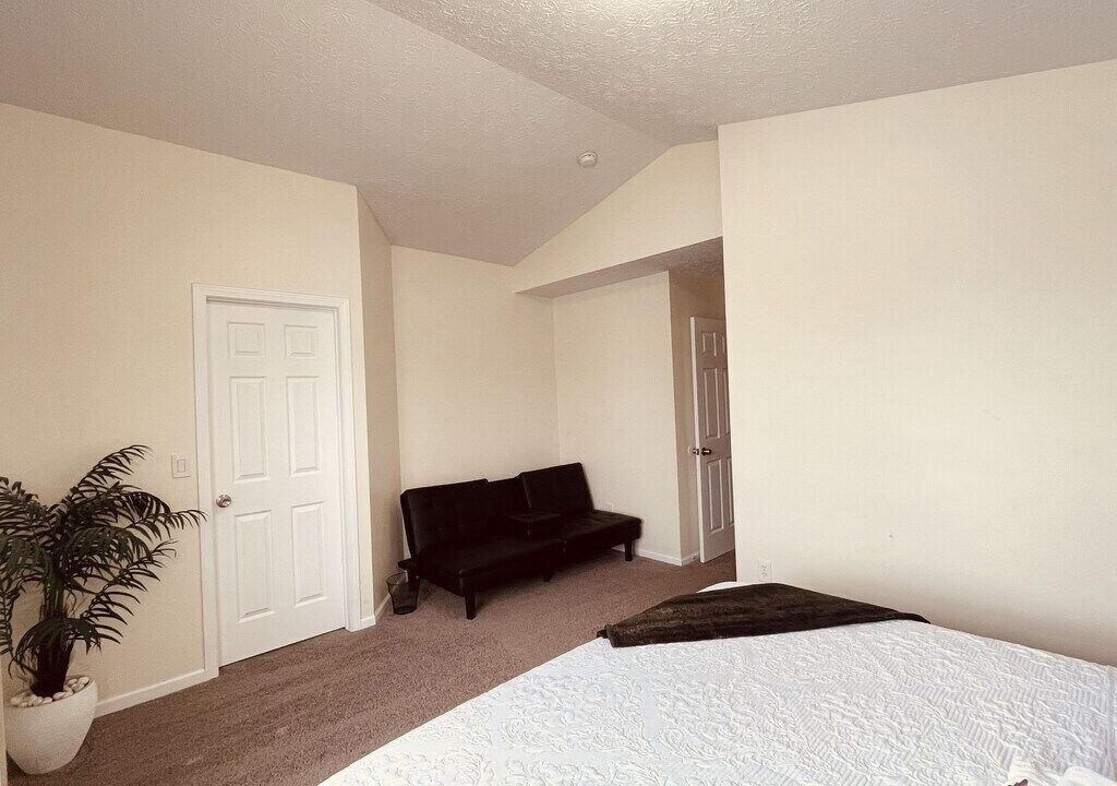 Photo of Bedroom in Lincoln Village