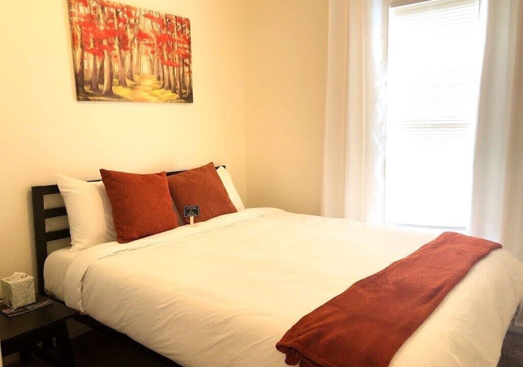 Photo of Bedroom in Lincoln Village
