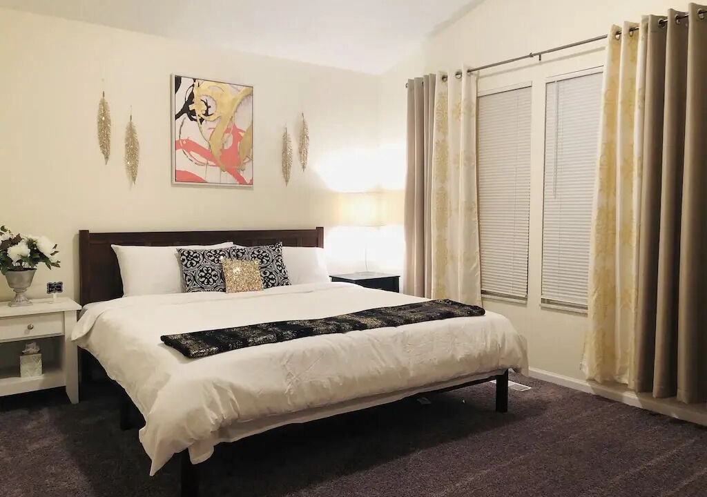 Photo of Bedroom in Lincoln Village