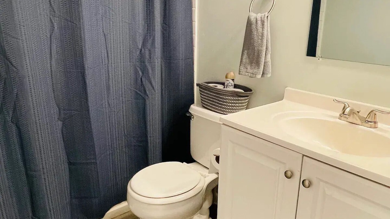 Photo of Bathroom in Lincoln Village