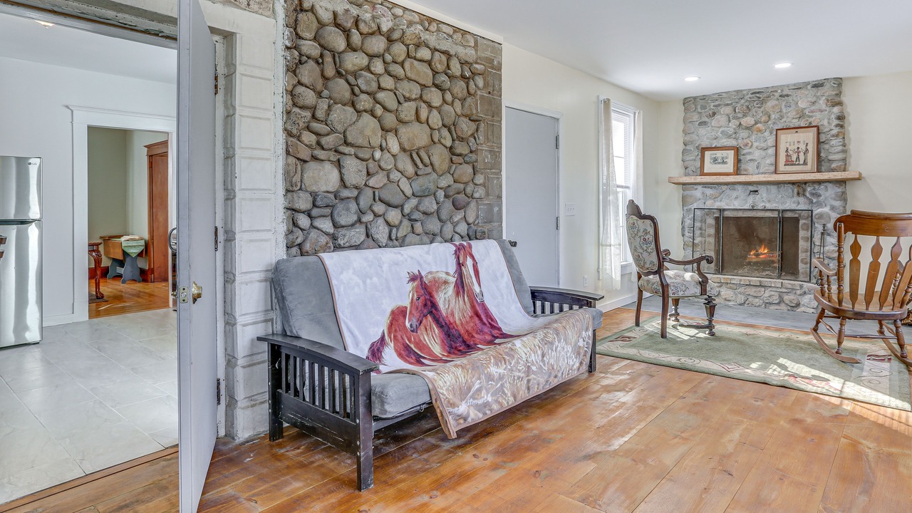 Photo of Livingroom in Cuddebackville