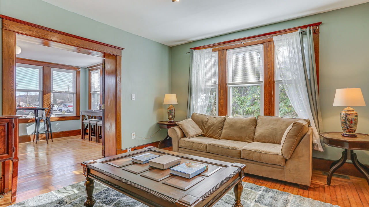 Photo of Bedroom in Cuddebackville