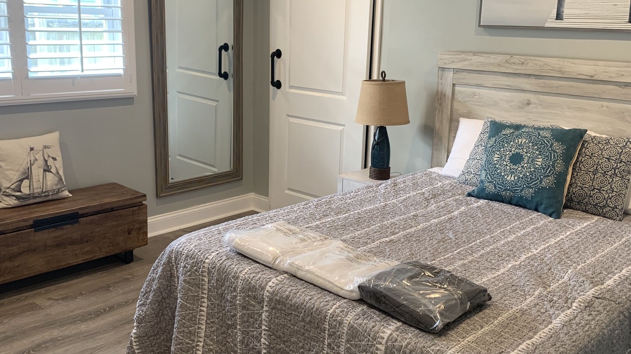 Photo of Bedroom in Grasonville