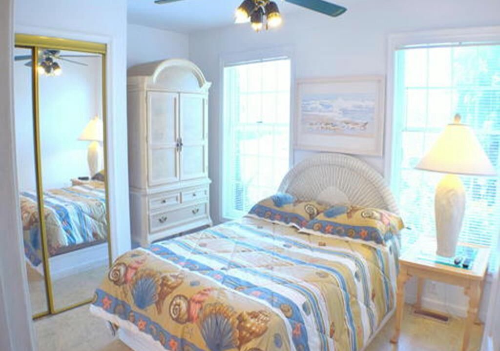 Photo of Bedroom in Townsend's Inlet