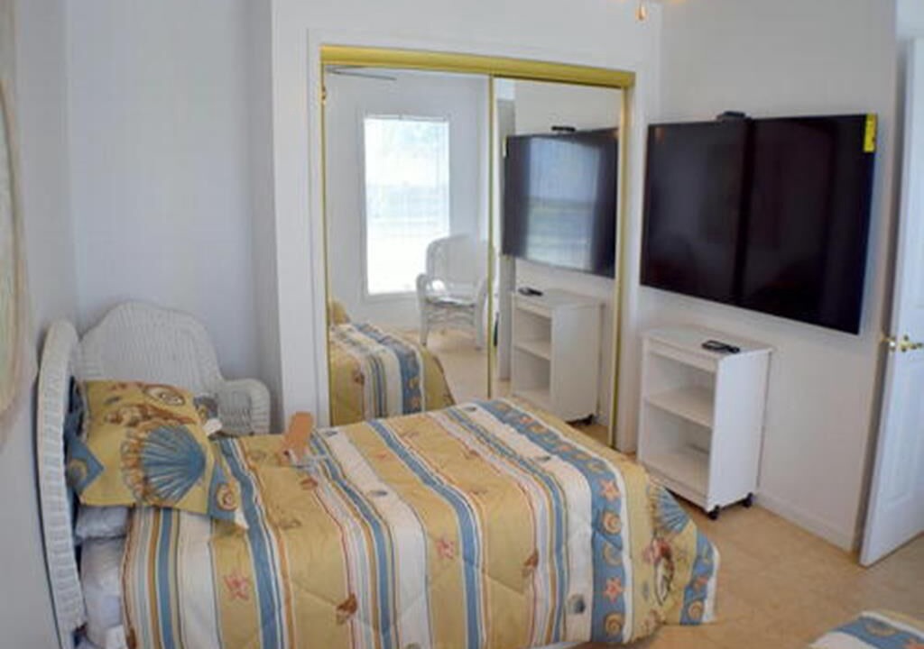 Photo of Bedroom in Townsend's Inlet