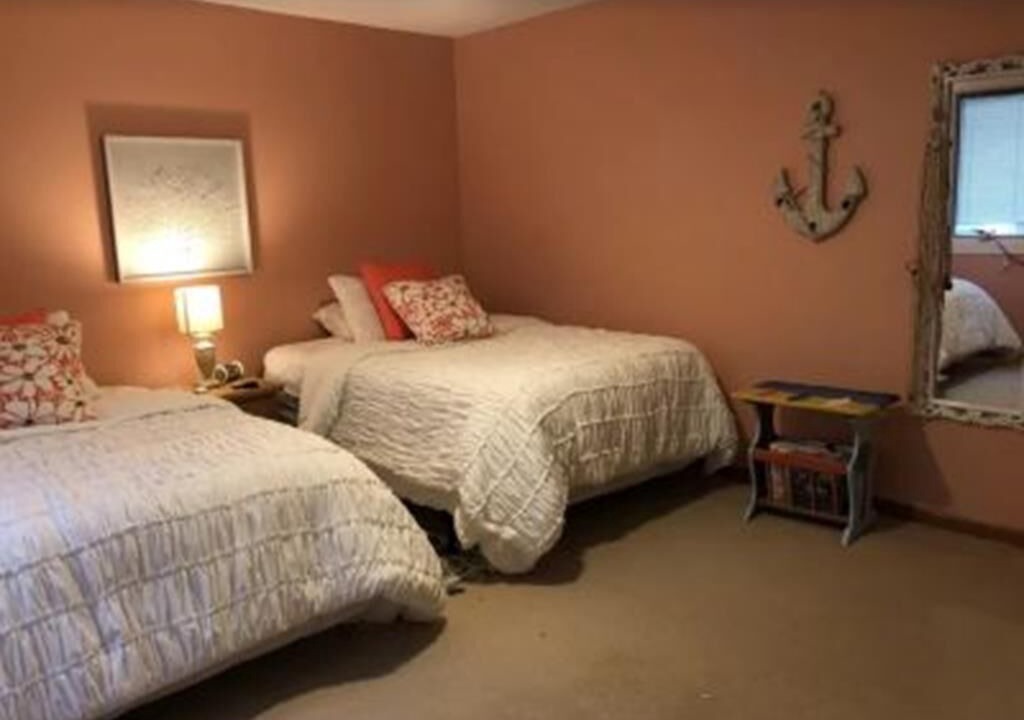 Photo of Bedroom in Townsend's Inlet