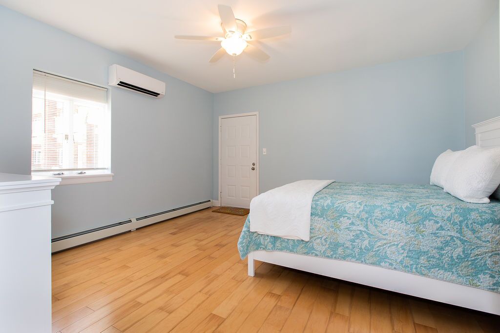 Photo of Bedroom in Admiral Estates